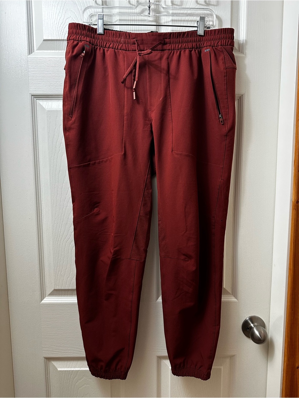Lululemon License to Train Jogger
Red Merlot Men’s XL